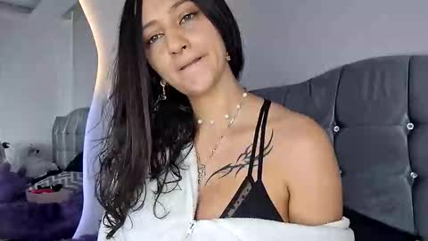 Snapshot of _gabbyx_ chatting on January 10, 6:20 pm Gabby online show from January 10, 6:20 pm