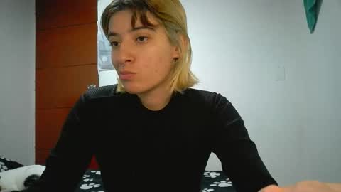 Mia-foster online show from May 5, 6:49 pm