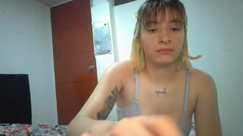 Mia-foster online show from May 11, 12:49 am