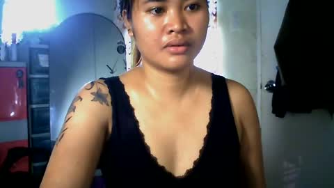 Snapshot of _genevieve22_ chatting on July 14, 12:13 am genny online show from July 14, 12:13 am