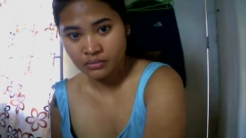 Snapshot of _genevieve22_ chatting on July 14, 7:57 am genny online show from July 14, 7:57 am