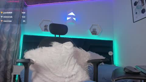 Gia Rose online show from February 17, 9:30 pm