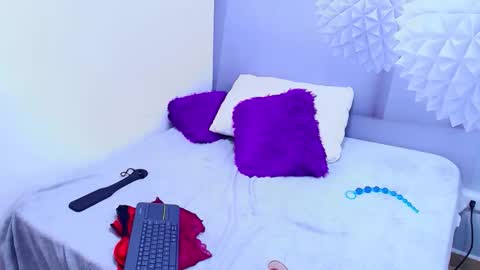 _gold_strawberry_ online show from May 16, 6:43 am