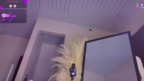 Snapshot of _gretta1 chatting on April 8, 8:20 pm Gretta online show from April 8, 8:20 pm