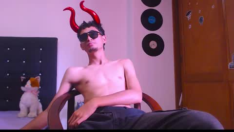 GsusssFeets online show from October 31, 7:37 pm