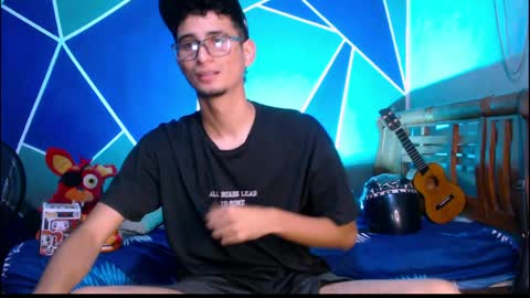 GsusssFeets online show from April 8, 1:05 am