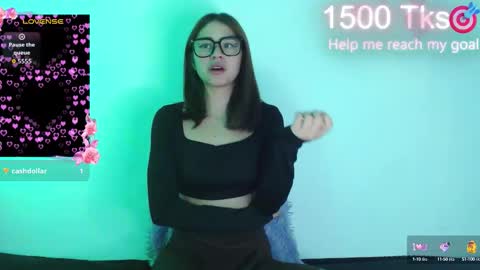 Gwen online show from September 10, 6:13 am