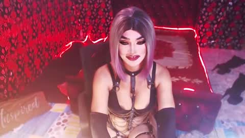 Snapshot of _hailyourqueenx chatting on December 3, 1:19 am GoDDess Chloe online show from December 3, 1:19 am