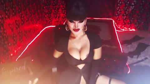 Snapshot of _hailyourqueenx chatting on December 22, 1:01 am GoDDess Chloe online show from December 22, 1:01 am