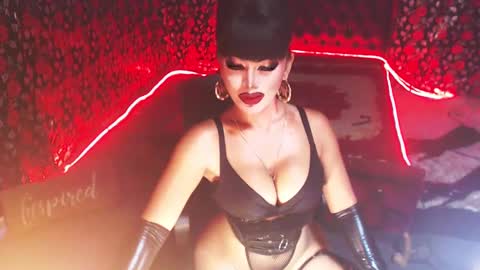 Snapshot of _hailyourqueenx chatting on January 4, 8:48 pm GoDDess Chloe online show from January 4, 8:48 pm