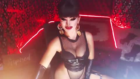 Snapshot of _hailyourqueenx chatting on January 6, 5:59 pm GoDDess Chloe online show from January 6, 5:59 pm