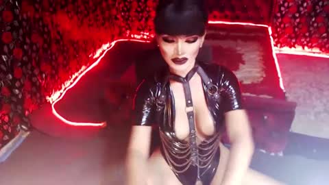 Snapshot of _hailyourqueenx chatting on February 25, 1:52 am GoDDess Chloe online show from February 25, 1:52 am