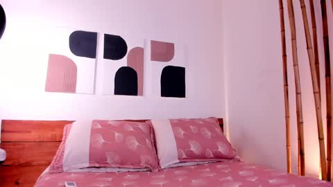 Hanna johnson online show from January 4, 9:32 am