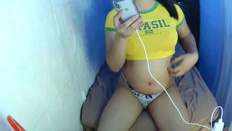 Snapshot of _hoelymolly chatting on October 14, 12:28 pm hoely molly online show from October 14, 12:28 pm