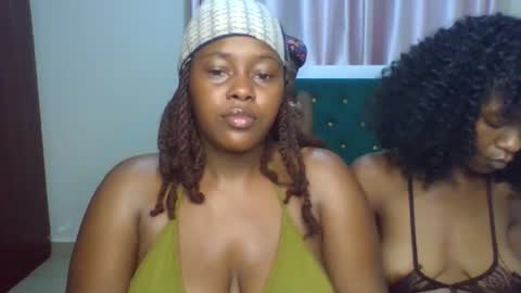 _honey_bloom online show from February 15, 8:02 am