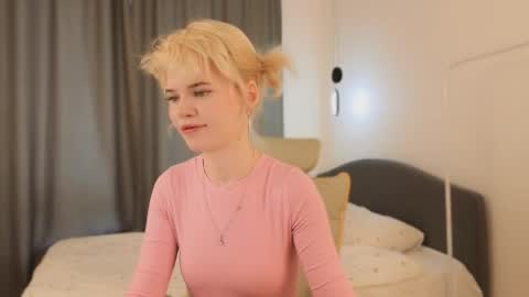 Alisha online show from May 26, 12:12 pm