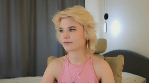 Alisha online show from June 15, 1:13 pm