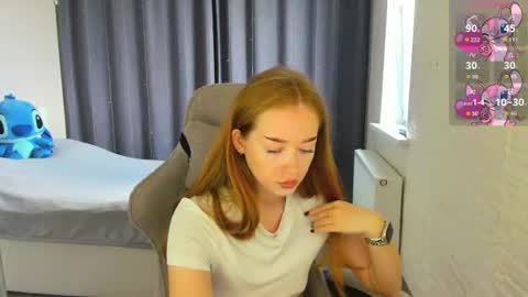 Snapshot of _hot_mia_1 chatting on June 15, 9:22 am _hot_mia_1 online show from June 15, 9:22 am