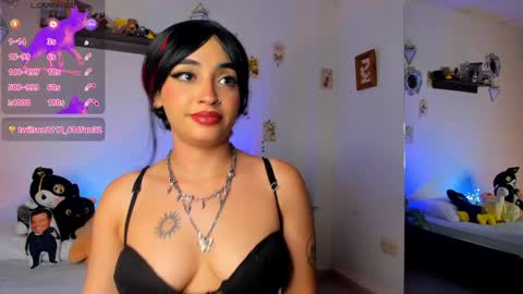 Snapshot of _hotpink chatting on January 29, 2:19 am Jenn online show from January 29, 2:19 am