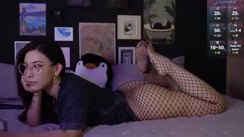 Snapshot of _irene97 chatting on September 9, 12:43 am Irene online show from September 9, 12:43 am