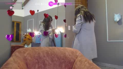 Snapshot of _isaabellaa chatting on February 19, 1:07 pm Isa online show from February 19, 1:07 pm