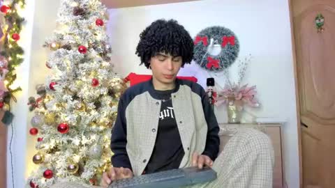 Snapshot of _jaay77 chatting on December 30, 6:16 pm Jay online show from December 30, 6:16 pm