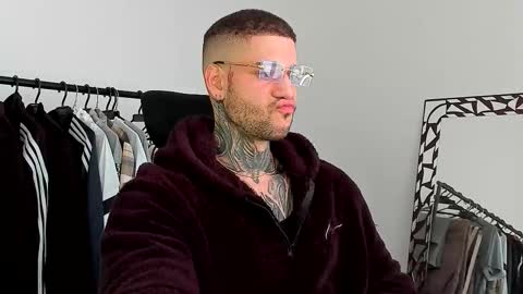 jeison online show from November 23, 2:28 pm