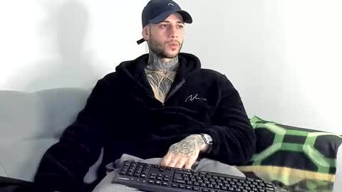 jeison online show from November 29, 2:03 am