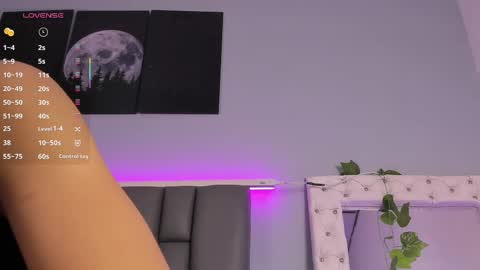 Jasmine online show from October 29, 1:35 pm