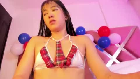 Snapshot of _jasmine_blush chatting on July 6, 1:30 pm Jasmine online show from July 6, 1:30 pm