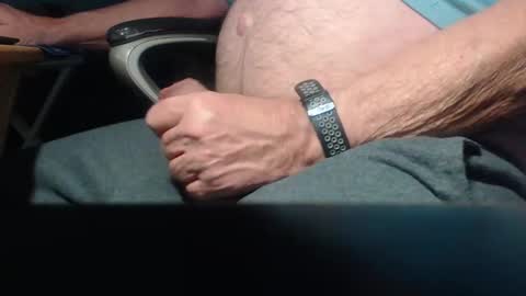 Snapshot of _jimmini chatting on December 19, 8:10 am _jimmini online show from December 19, 8:10 am