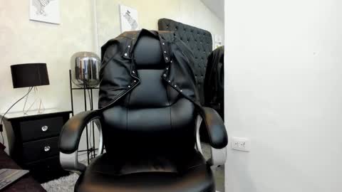 _johnson_alana online show from May 21, 12:12 pm