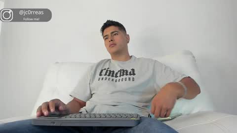 _juanes__ online show from December 16, 3:11 pm