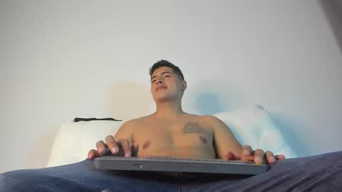 _juanes__ online show from December 18, 12:21 am