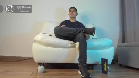 _juanes__ online show from January 12, 11:15 pm