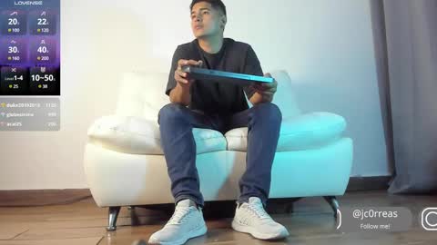 _juanes__ online show from February 24, 9:20 pm