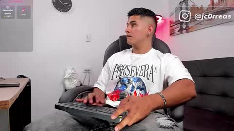 _juanes__ online show from October 15, 10:32 pm