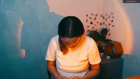 Snapshot of _julianaini_ chatting on November 27, 5:42 am Jolia online show from November 27, 5:42 am