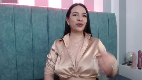 Julieta online show from December 5, 2:44 pm