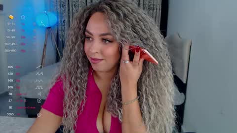_just_a_queen_3 online show from October 18, 9:10 am