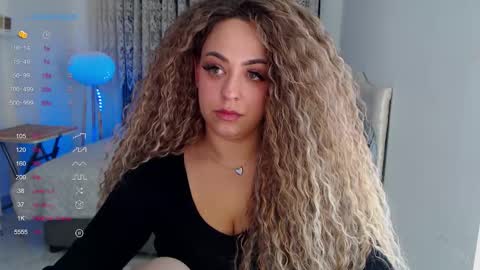 _just_a_queen_3 online show from December 4, 9:40 am