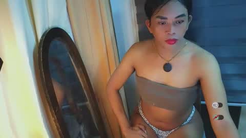 Snapshot of _karie_ chatting on May 14, 3:02 am _karie_ online show from May 14, 3:02 am