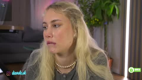 Snapshot of _kateline_ chatting on March 25, 4:24 pm Kate online show from March 25, 4:24 pm