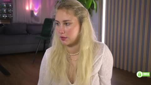 Snapshot of _kateline_ chatting on March 27, 4:18 pm Kate online show from March 27, 4:18 pm