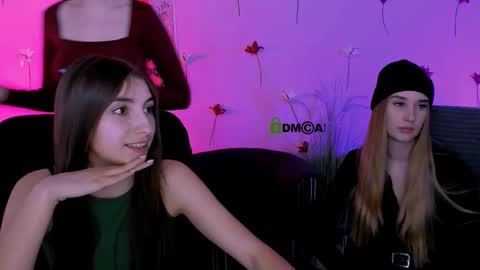 _kellykitten_ online show from March 20, 10:09 am