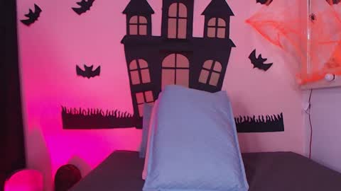 Kendall online show from October 15, 11:54 am