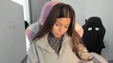 khloe sweet online show from October 16, 2:07 pm