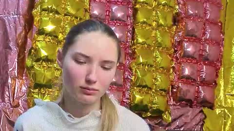 _kikiclark_ online show from March 22, 8:56 pm