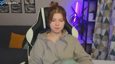 Molly   Emily online show from December 5, 4:34 pm