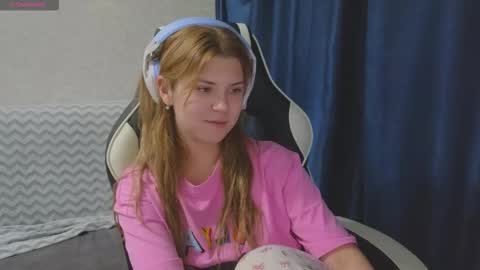 Molly   Emily online show from September 22, 7:05 pm